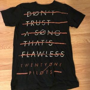 Twenty One Pilots Tee